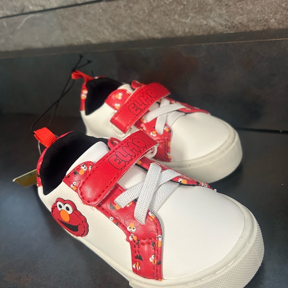 Elmo Kids Shoes - Red and White